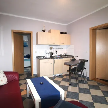 Kapitaenshaus Fw 1 Eg Li Wustrow (Fischland)